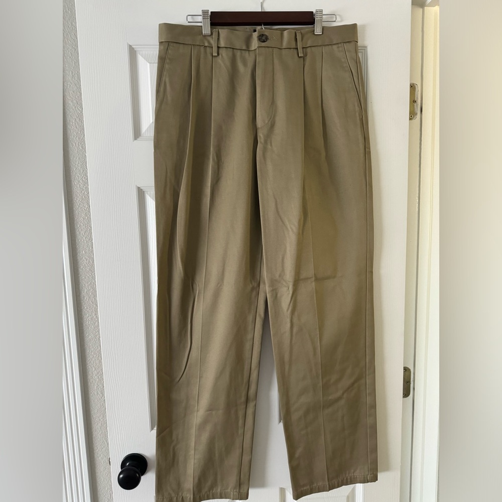 Men’s Dockers